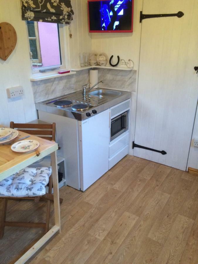 The Hideaway At Duffryn Mawr Self Catering * Cowbridge