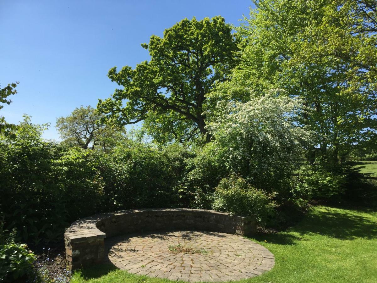 Chalet The Hideaway At Duffryn Mawr Self Catering *